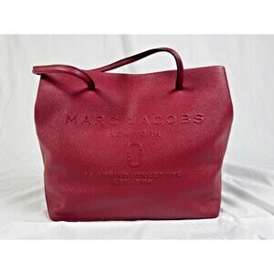 NWT THE MARC JACOBS Navy Blue Embossed Logo East/West Tote Saffiano Leather